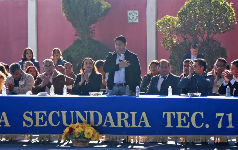 No podemos pensar en el futuro si no invertimos en educación: Omar Muñoz