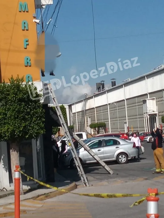 Se electrocuta trabajador en San Jerónimo Caleras