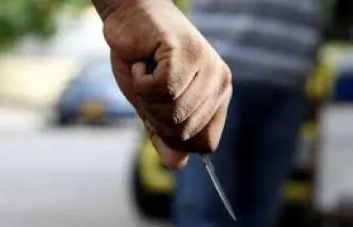 Encuentran a hombre muerto frente a un balneario en San Pedro Cholula