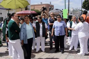Enfermeras del IMSS piden renuncia del director de Ortopedia por maltrato