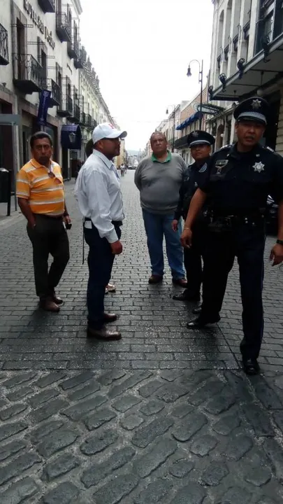 Policías municipales agreden a un ciclista en el Centro Histórico
