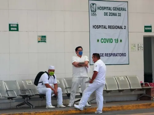 Por Covid-19, IMSS pide a población no automedicarse