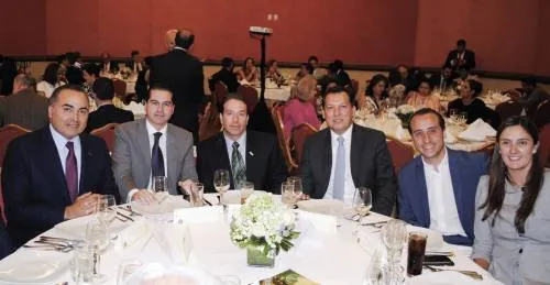 Rinde homenaje la ELDP al esfuerzo que su claustro de maestros vierte en las aulas