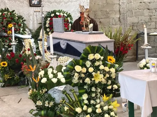 Taxista es asesinado por su vecino en Xochimehuacan; familiares exigen justicia