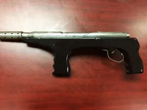 En Agua Santa, estatales capturan a sujeto con arma de fuego