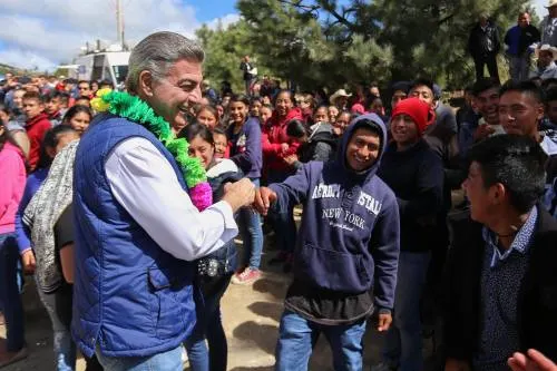 Promueve Tony Gali valores en los jóvenes