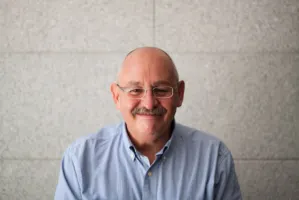 Ante elecciones, sociedad debe organizarse, exhorta Benito Taibo