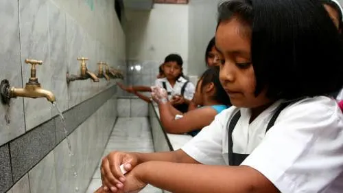 Se aplica “borrón” del adeudo a más de 700 escuelas