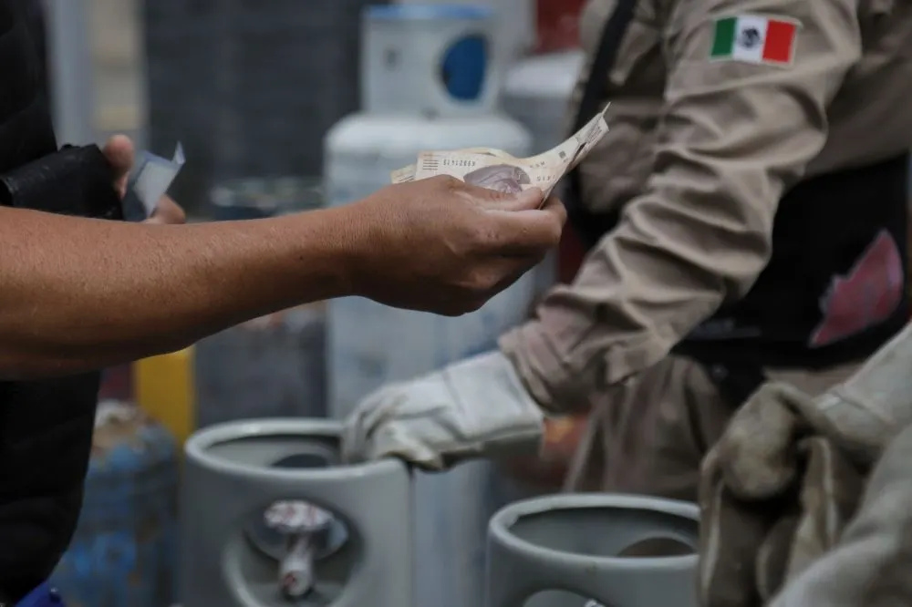 Sale 15% más caro el Gas LP pese a tope de precios de AMLO en Puebla