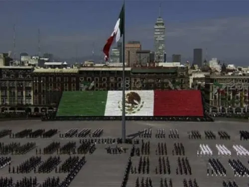 Desfile Militar del 207 aniversario de la Independencia