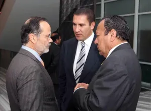 RMV sostiene encuentro con gobernadores panistas y perredistas