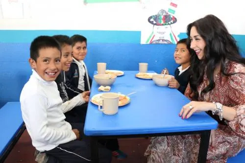 Mantener una correcta alimentación es fundamental en el desarrollo de los menores: Leticia Torres