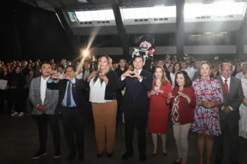 Gobernador Alejandro Armenta otorga 10 mil pesos a parejas que se casaron este 14 de febrero
