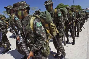 Por Mundial, Brasil refuerza fronteras con 30 mil militares