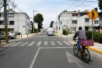 Ayuntamiento capitalino rehabilita calle en Guadalupe del Conde