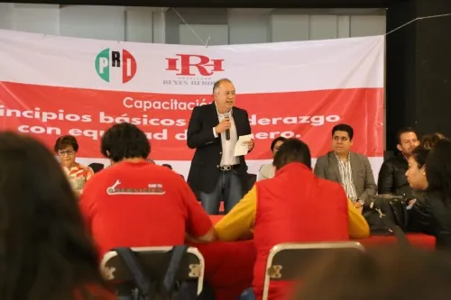Inaugura Lorenzo Rivera la tercera presencial de la escuela de cuadros