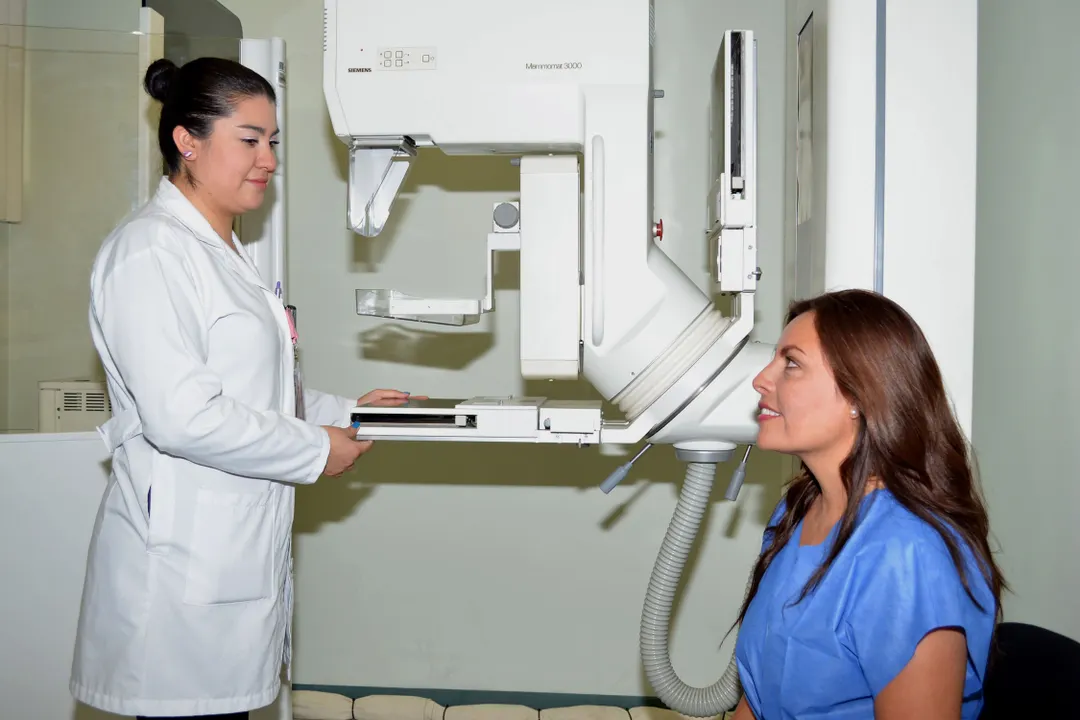 Anticuerpos monoclonales disminuyen la mortalidad por cáncer de mama