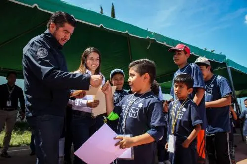 Niñas y Niños de la ciudad se divierten y previenen el delito en  curso de verano