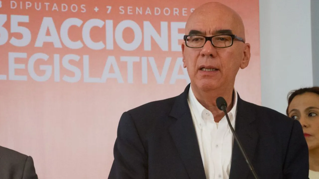 El naranja y el juego del solitario