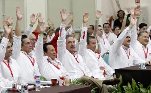 Adiós a los candados en el PRI: Peña destapa al  tapado y Meade mira a Los Pinos