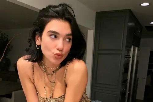 Dua Lipa sufre accidente durante grabación de nuevo clip