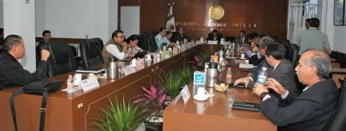 Ordena INE a Facebook retirar en menos de 24 horas video que promueve a Barbosa