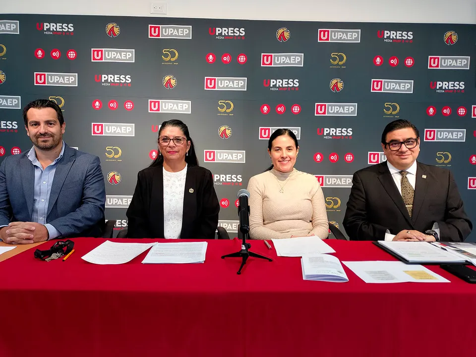 Valente Tallabs Claudia Ramon Mariana Duran Fernando Mendez