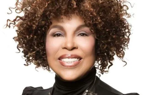 Fallece Roberta Flack a los 88 años, ícono del pop y R&B