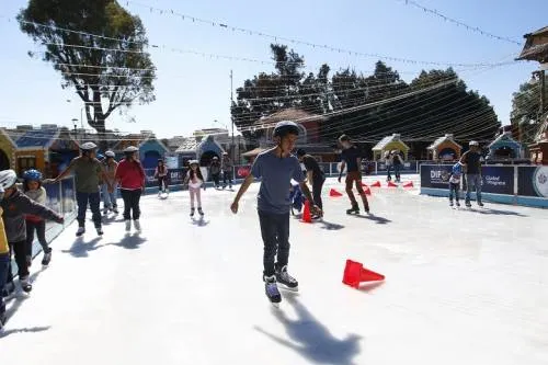 Sí habrá pista de hielo en la capital, será instalada en El Carmen, anuncia Banck