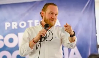 López Obrador “destapa” a Santiago Taboada como candidato de la oposición en CDMX