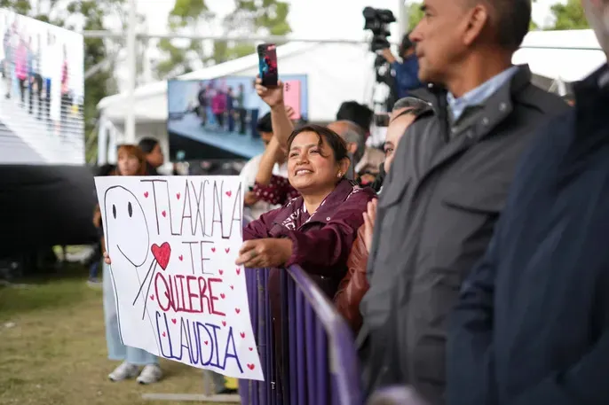 En Tlaxcala, Sheinbaum anuncia que el domingo 5 de octubre cerrará en el Zócalo su gira nacional de rendición de cuentas