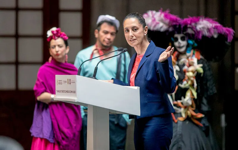 claudia-sheinbaum-tianguis-turistico-2023