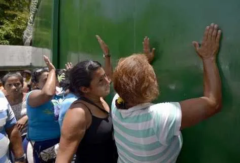 Riña en cárcel de Venezuela deja 25 muertos