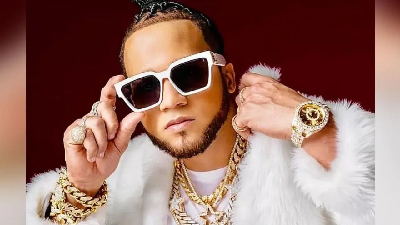 Cantante dominicano lanza 100 mil dólares