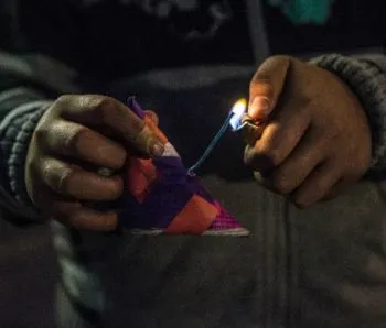 Especialista del IMSS pide que los menores tengan cuidado con la pirotecnia
