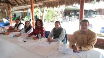 Comisión de Cultura del Congreso sesiona en Tehuacán y reconocen a introductor de ganado para elaboración del mole de caderas