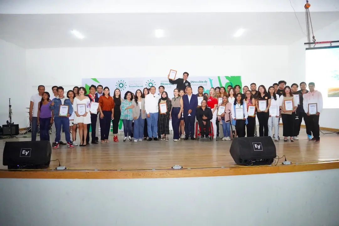 Gobierno municipal entregó Premio de la Juventud Texmeluquense 2025