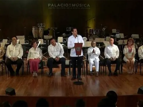 Peña Nieto desea que elección sea una fiesta democrática