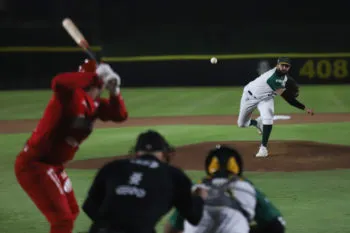 En un dramático encuentro, Diablos le pega a los Pericos de Puebla en el juego inaugural de la LMB