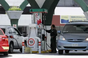 Debe regresar candado a distancia entre gasolineras: Regidor