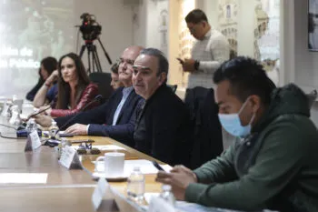 Aprueba Comisión de Hacienda 112 Leyes de Ingresos Municipales; Puebla capital en espera