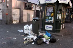Sancionaron a 250 comercios por sacar basura fuera del horario