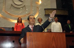 Congreso de Guerrero nombra sustituto de Ángel Aguirre