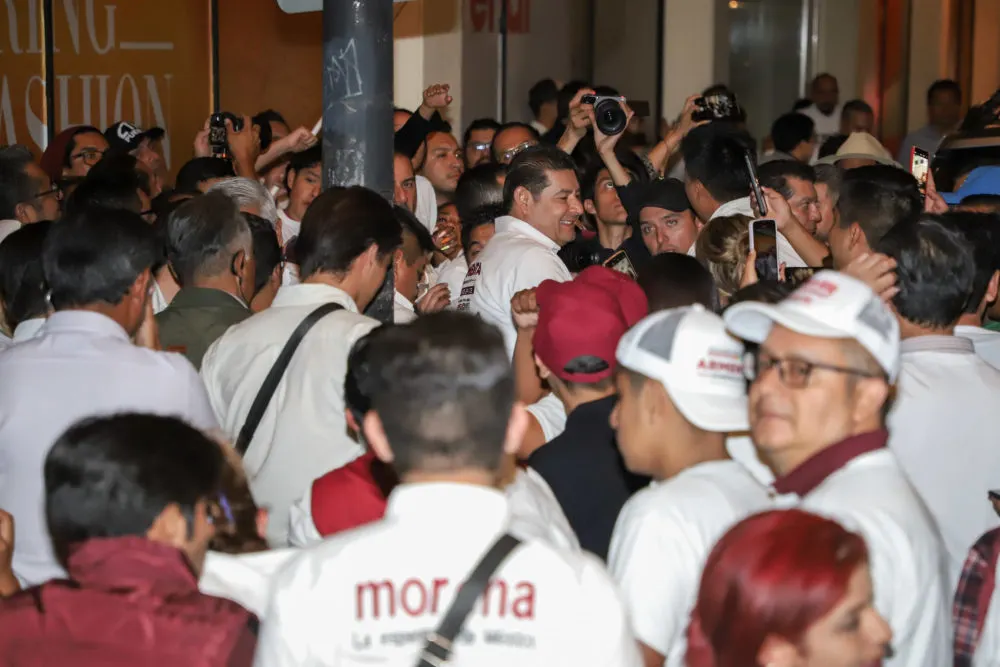 Los votantes en masa (no siempre) reprueban al partido en el poder