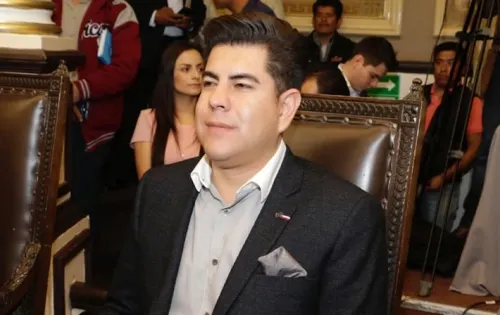 Para mejorar servicio, hay que subir tarifa del pasaje, considera diputado local