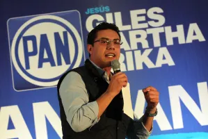 Evade Giles confirmar presunta denuncia contra Micalco