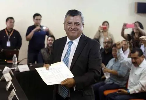 Brazos caídos en Nueva Alianza