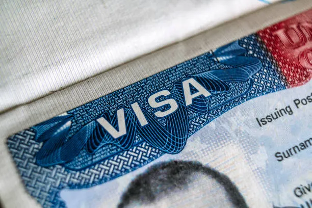 EE.UU. revisa de forma continua a más de 55 millones de extranjeros con visa válida