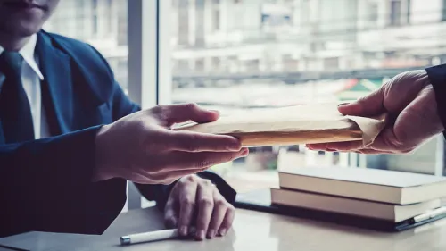 Emprendedores tampoco se libran de los “coyote”