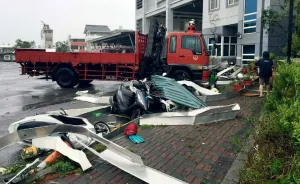 Tifón Megi golpea Taiwán, hay cuatro muertos y más de 260 heridos